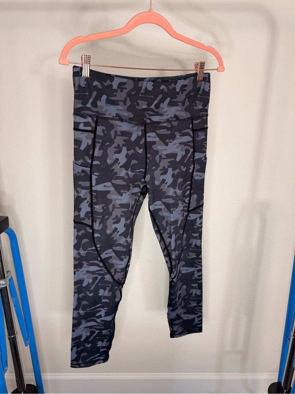 High-Waist Gray Camo Performance Leggings